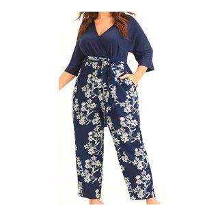 BloomChic Navy and White Floral Jumper Size 18/20. New With Tags